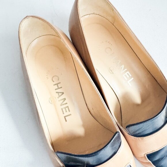 Vintage Chanel Two Tone White Beige Leather Loafers 36 - Picture 3 of 15